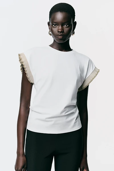 METALLIC THREAD RUFFLE T-SHIRT