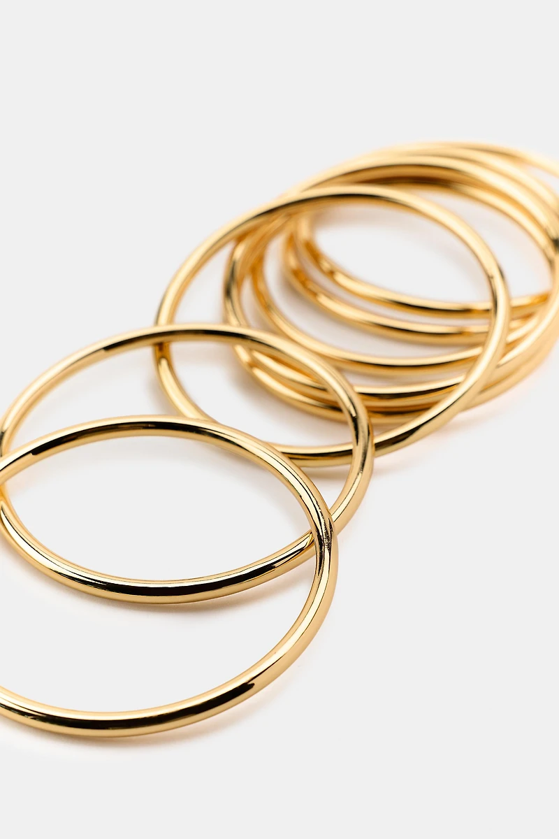 PACK OF METAL BRACELETS