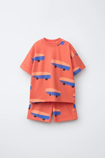 T-SHIRT AND SHORTS SET