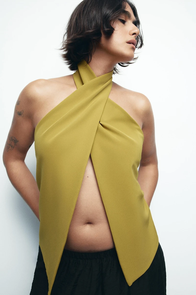 CREPE SURPLICE TOP
