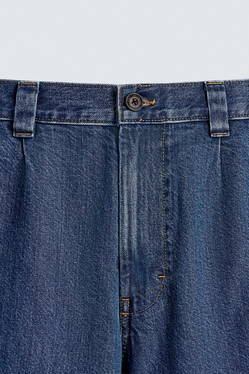 BERMUDA EN DENIM COUPE DÉCONTRACTÉE PLIS