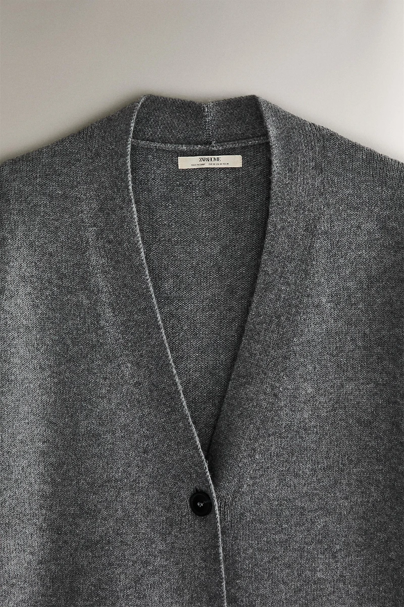 KNIT CARDIGAN