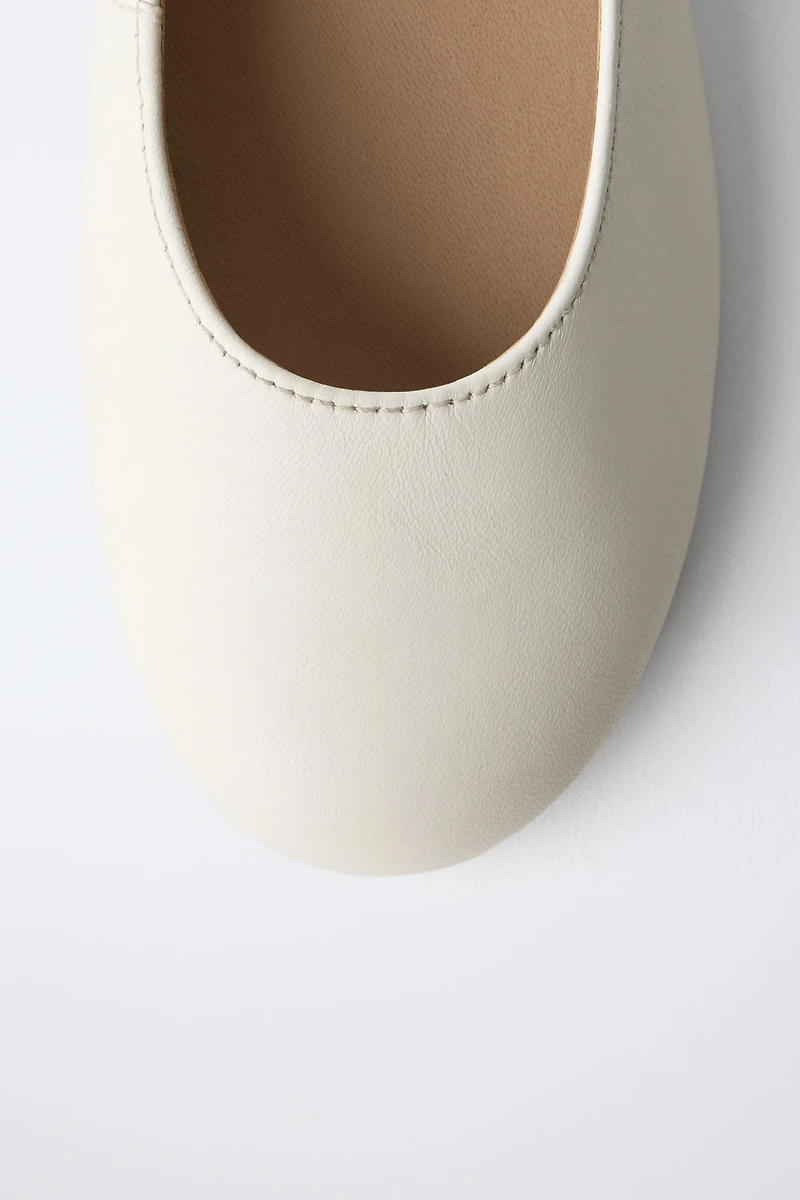 LEATHER SHOES