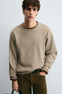 TEXTURED CREWNECK SWEATSHIRT