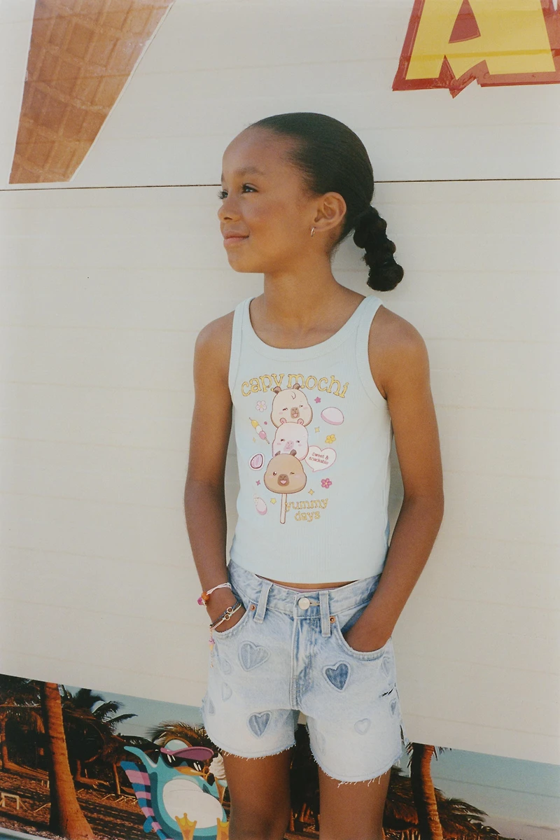 HEART PATCH DENIM SHORTS