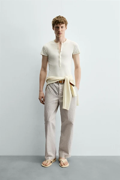 PANTALON STRAIGHT FIT EN SEERSUCKER