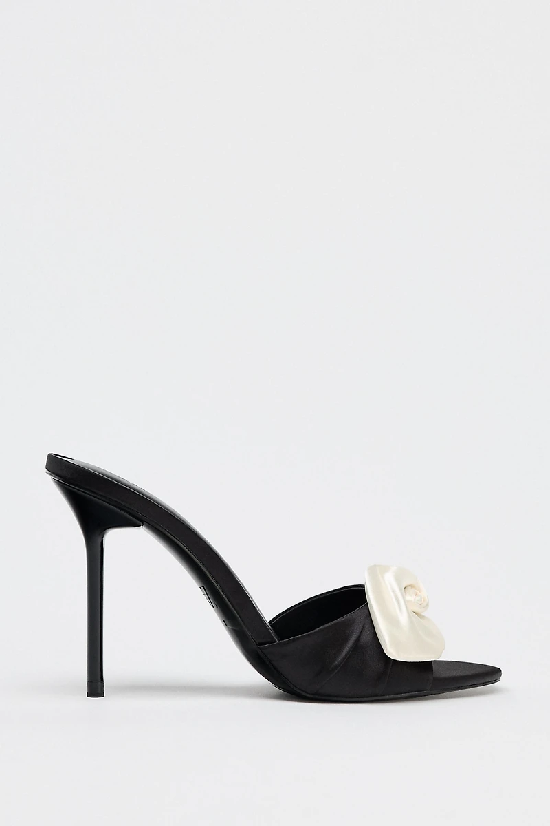 SATIN EFFECT FLOWER HEELED SANDALS