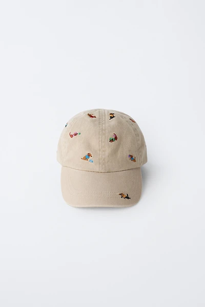 CASQUETTE À MOTIFS CHIOTS BRODÉS