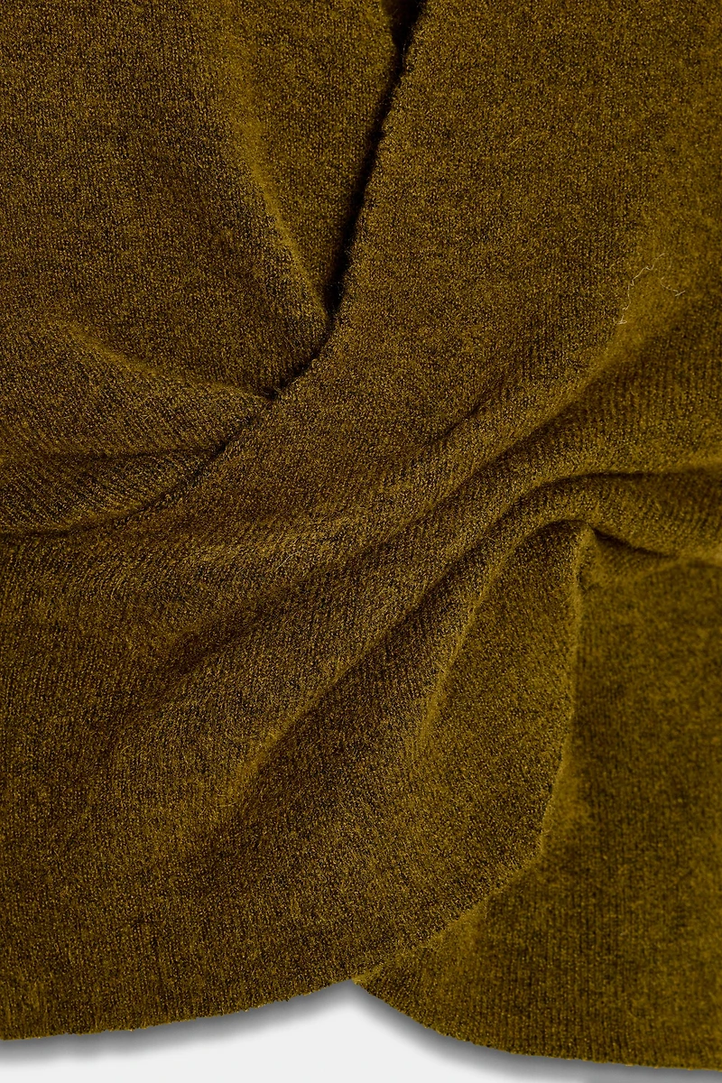 DRAPED KNIT SHORT SLEEVE JUMPER