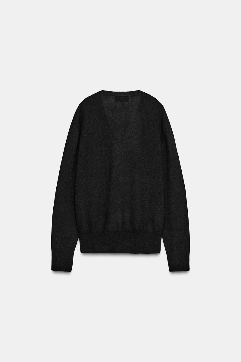 100% EXTRA-SOFT WOOL V-NECK JUMPER