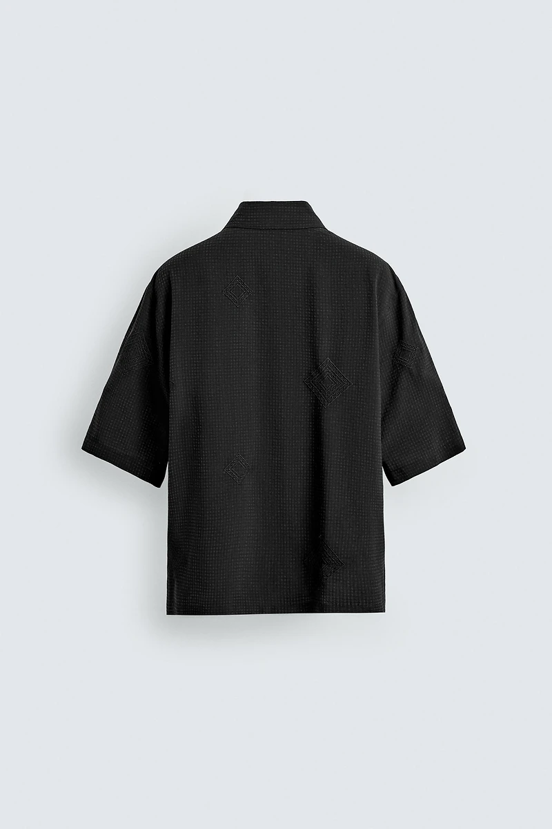 CHEMISE BRODERIE GÉOMÉTRIQUE
