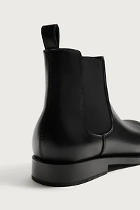 POINTED-TOE CHELSEA BOOTS
