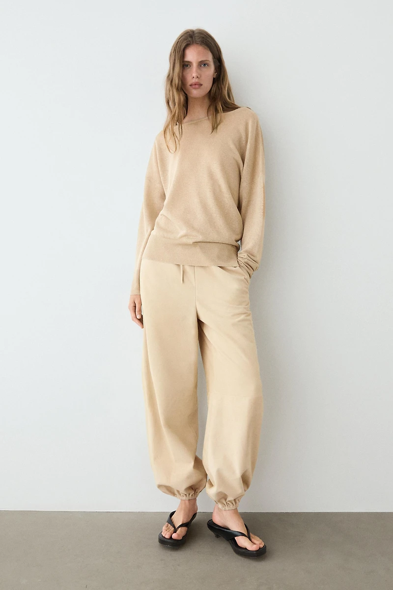 Flowing 100% linen off-the-shoulder sweater
