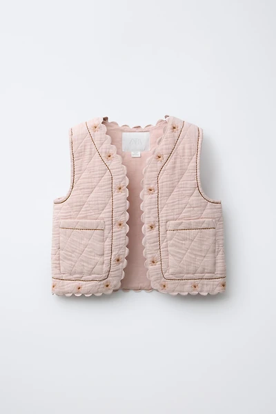 EMBROIDERED FLORAL TEXTURED VEST