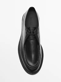 Leather shoes with moc toe