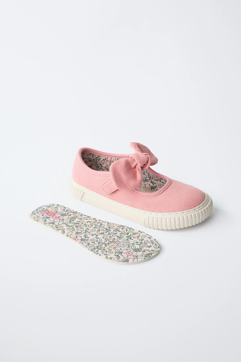 BAREFOOT SNEAKERS