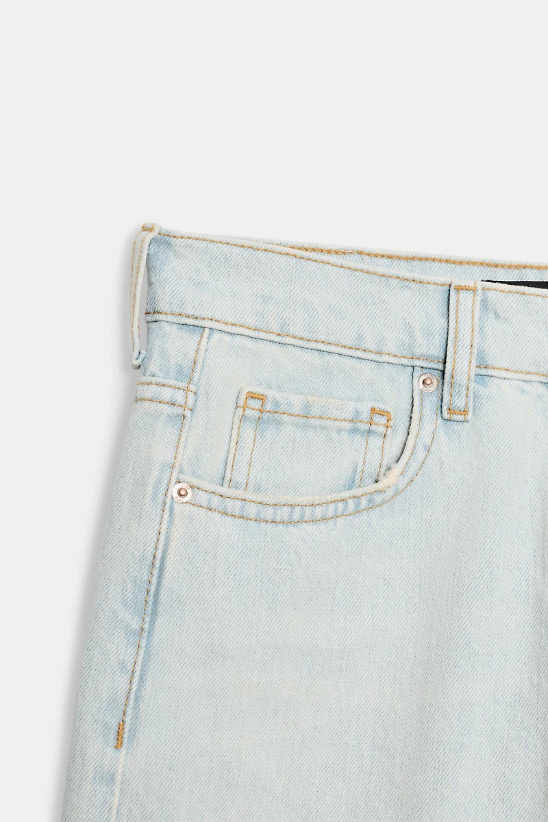 Z1975 MID-RISE RIPPED STRAIGHT JEANS