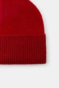 RIBBED KNIT BEANIE HAT