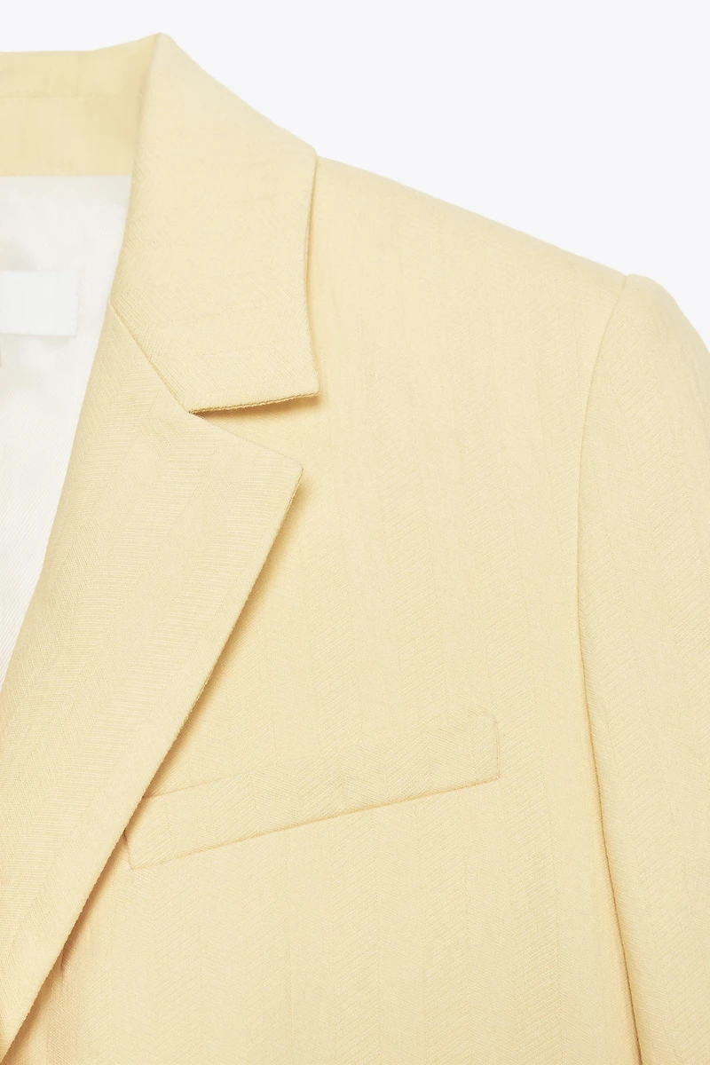 TEXTURED SHORT SLEEVE BLAZER