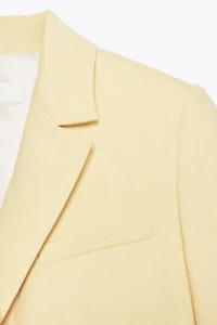 TEXTURED SHORT SLEEVE BLAZER