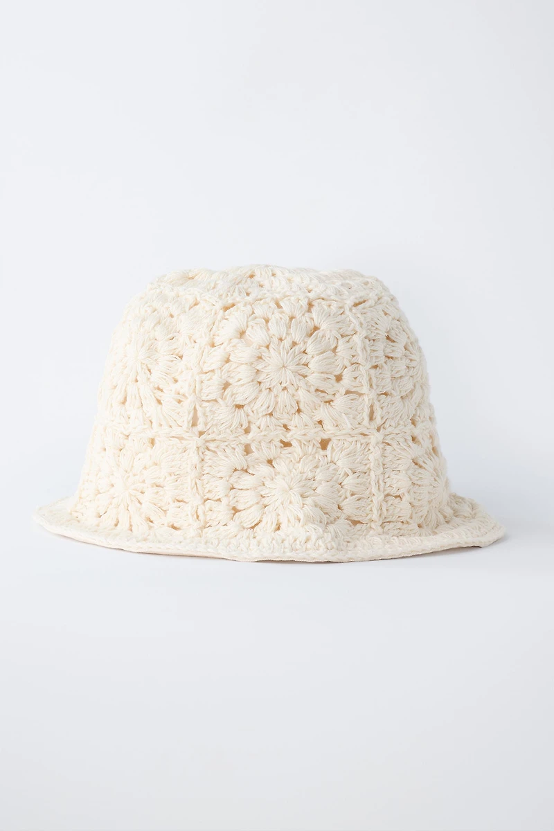 REVERSIBLE CROCHET FLORAL HAT