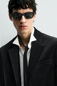 REGULAR FIT VELVET BLAZER