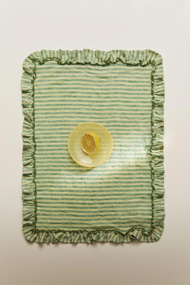 LINEN PLACEMAT WITH RUFFLES