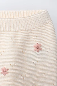 EMBROIDERED FLORAL KNIT PANTS
