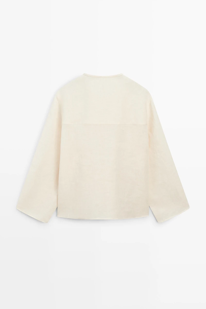 100% linen shirt with neckline detail