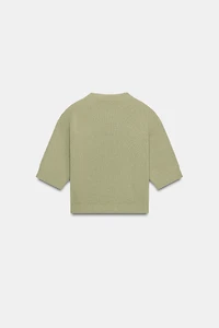PULL EN MAILLE AVEC ÉPAULETTES