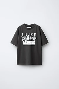 T-SHIRT À IMPRIMÉ GRAFFITI