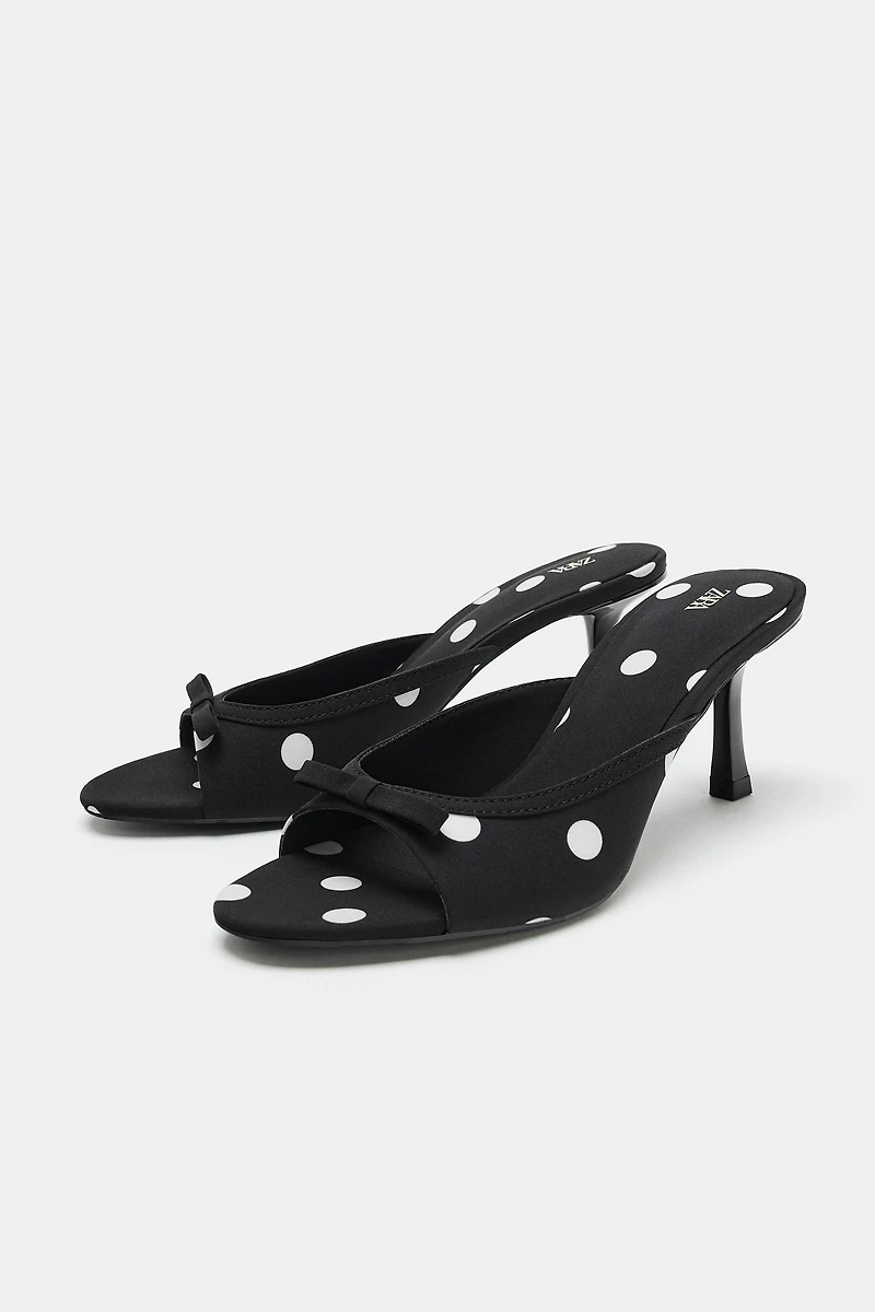 PRINTED BOW SANDALS
