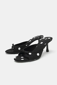 PRINTED BOW SANDALS