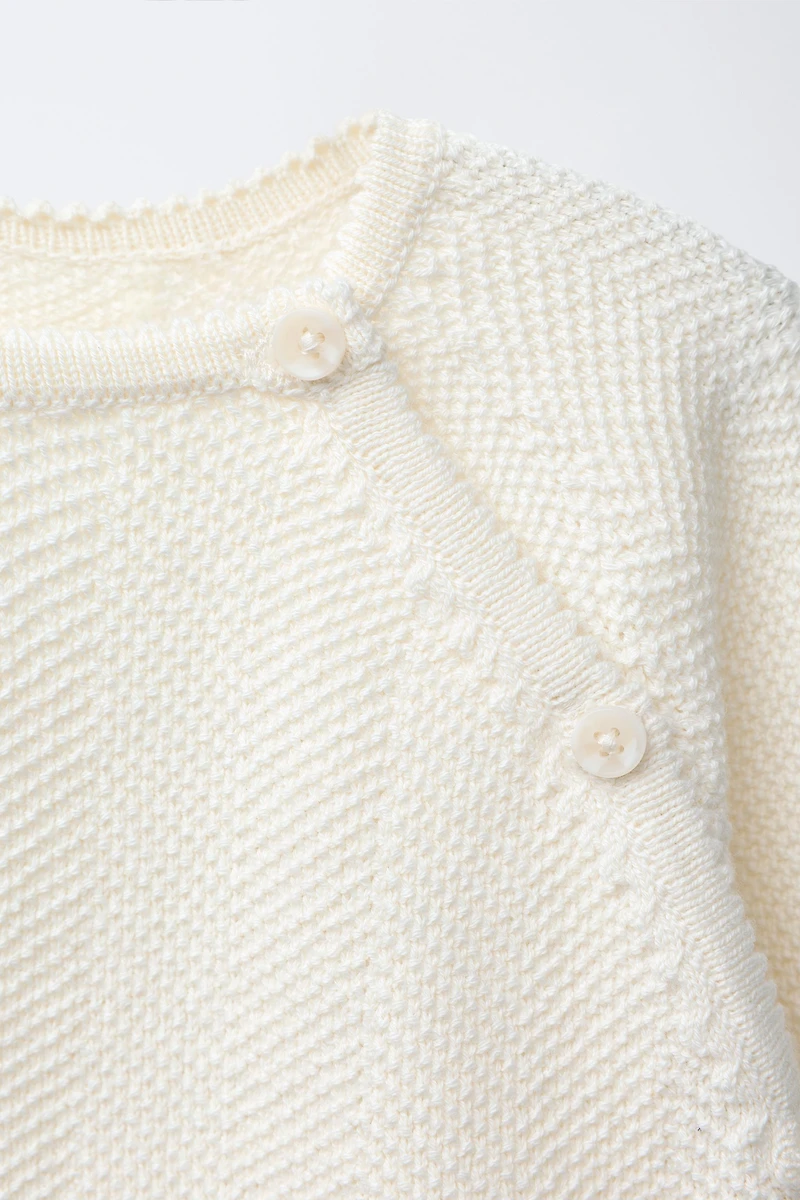 TEXTURED SWEATER AND PANTS SET