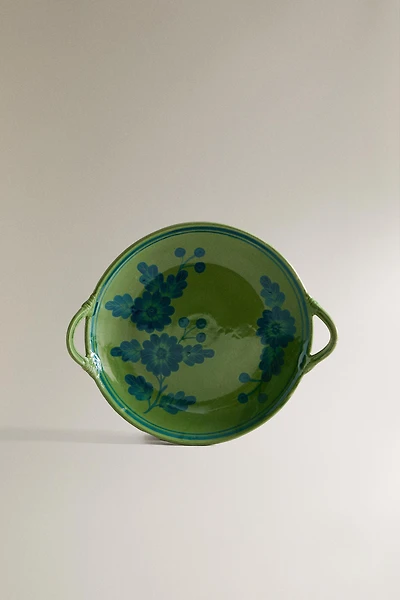 ROUND STONEWARE SERVING DISH WITH FLORAL MOTIFS