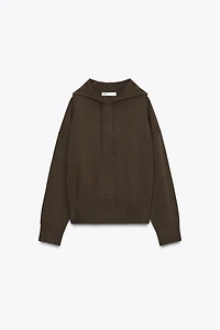 HOODED KNIT SWEATSHIRT