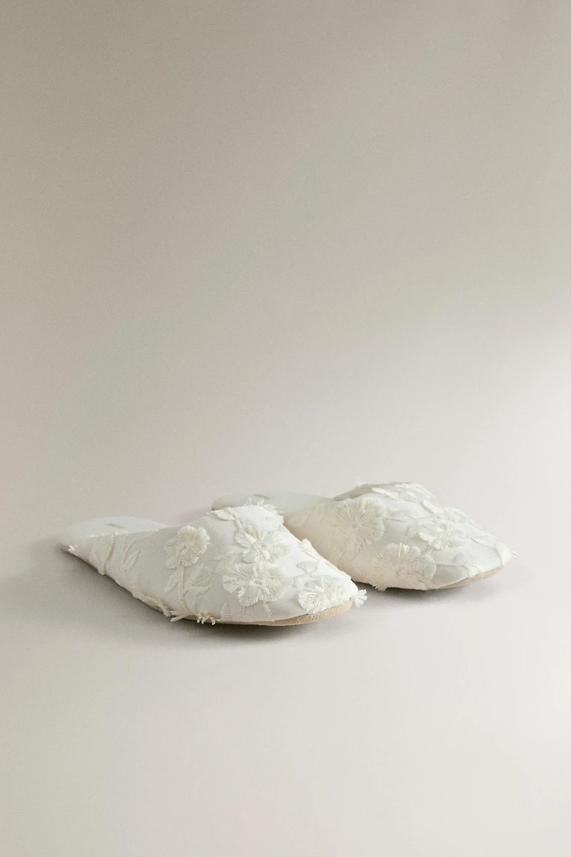 FLORAL MULE SLIPPERS WITH LEATHER SOLE