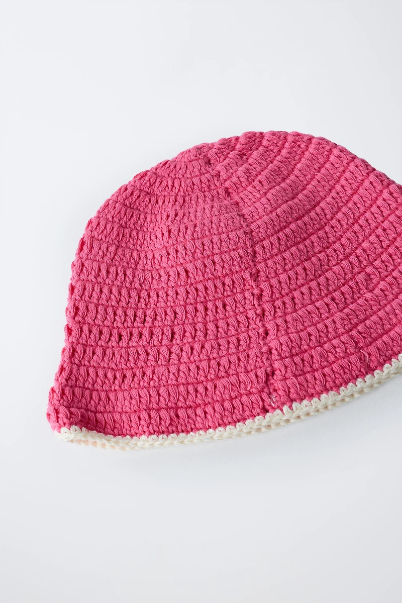 BONNET CROCHET FLEUR