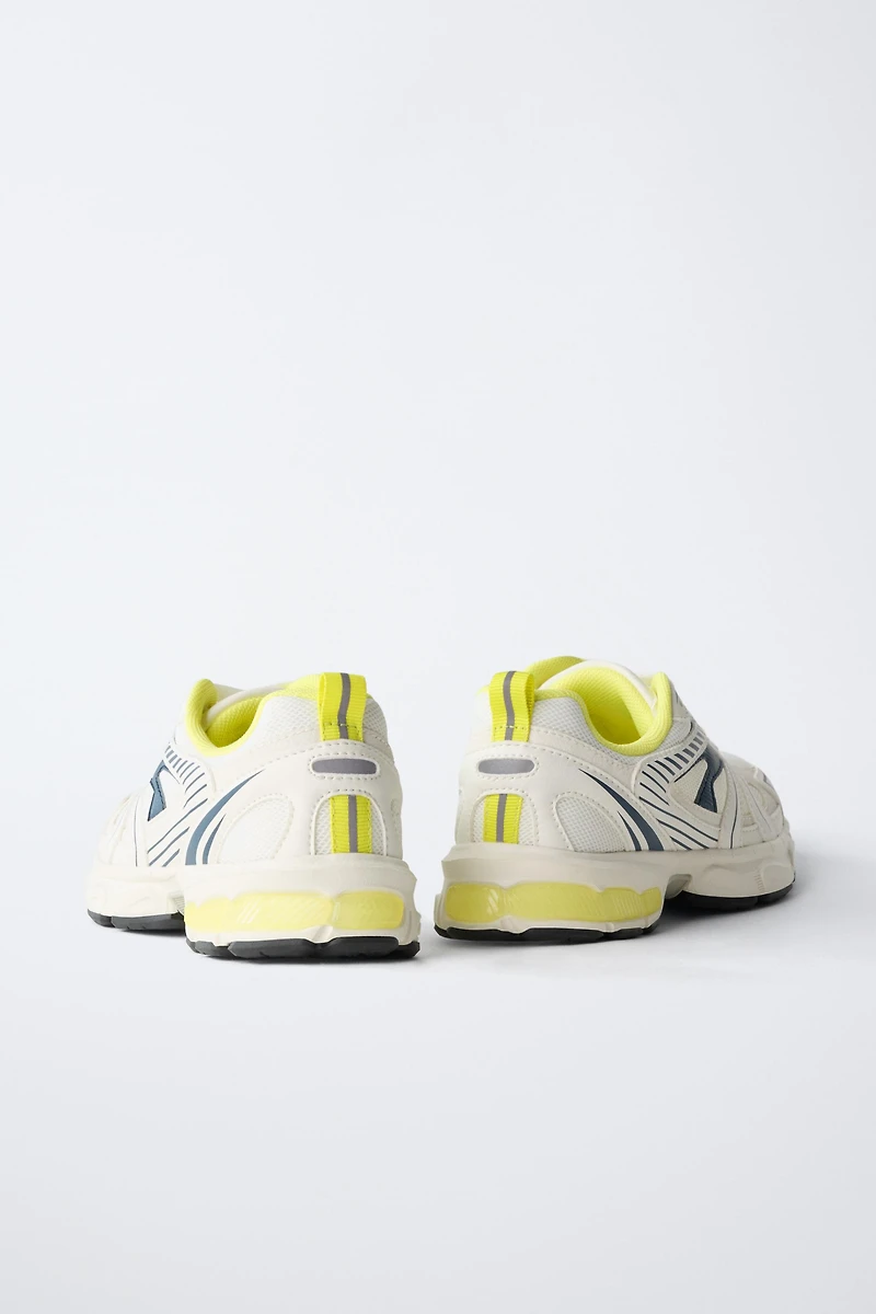 MESH SNEAKERS