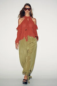 RUFFLED HALTER TOP
