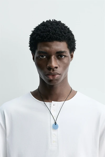 CORD NECKLACE WITH QUARTZ BEAD