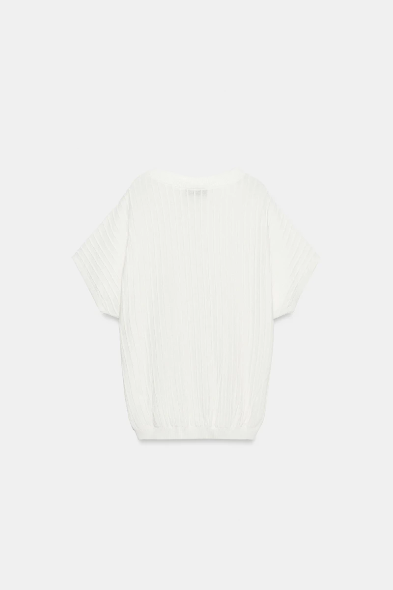 TEXTURED KNIT TOP