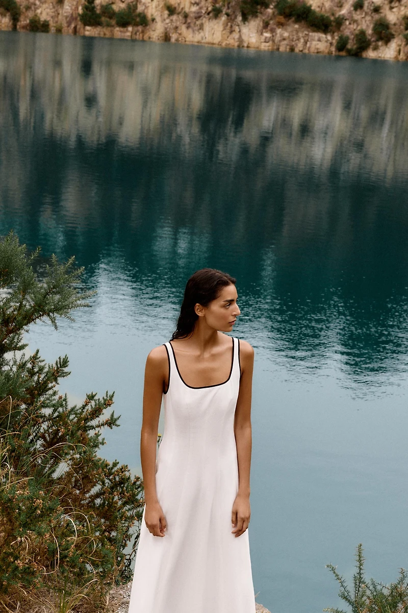 CONTRAST TRIM MIDI DRESS