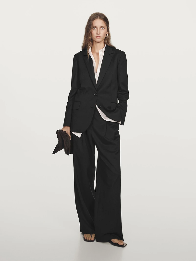 100% extra fine wool two-button blazer