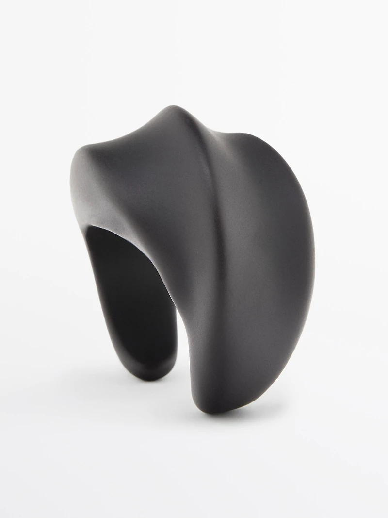 Wide moulded bracelet