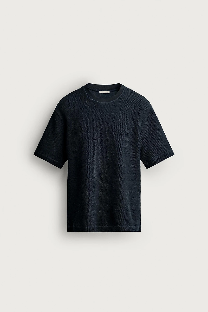 REGULAR FIT SEERSUCKER T-SHIRT