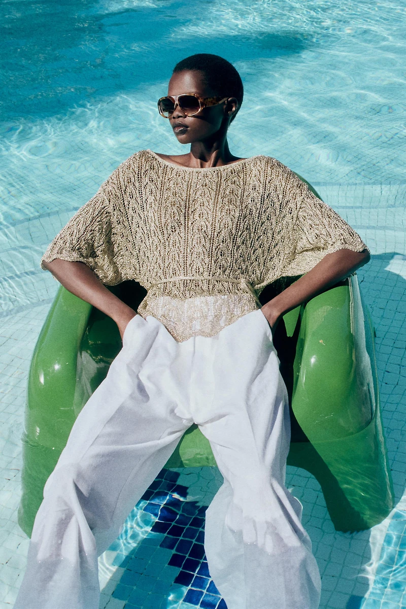 METALLIC THREAD KNIT TOP WITH BELT