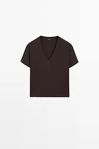 Flowing cropped fit V-neck T-shirt