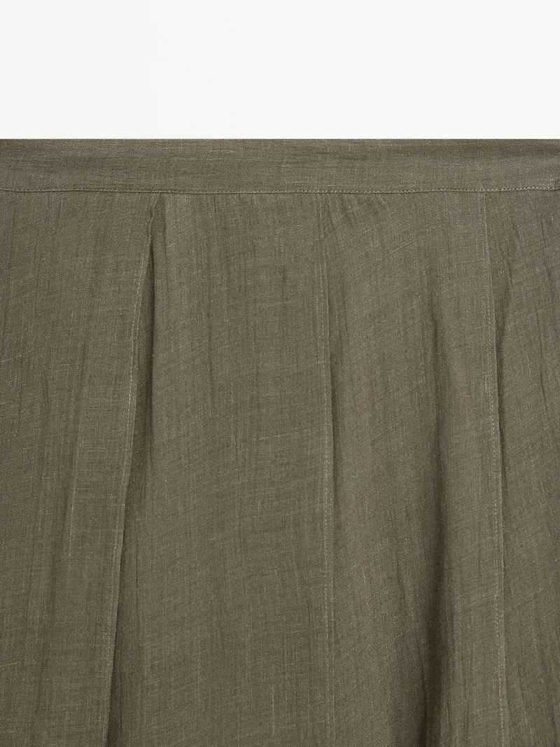 Long flowing skirt with ruffles