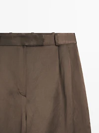 Double dart trousers